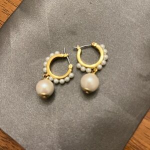 Elegant Gold and Pearl Hoop Earrings